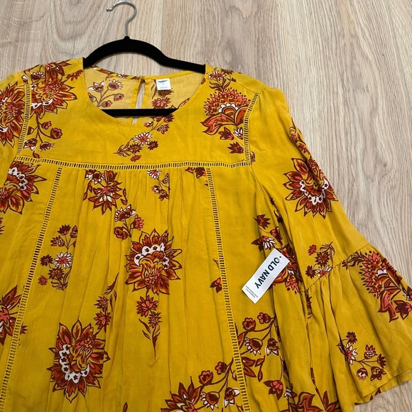Old Navy Womens Yellow/Gold Floral 3/4 Flutter Sleeve Bohemian Top NWT! Fall - Picture 2 of 8
